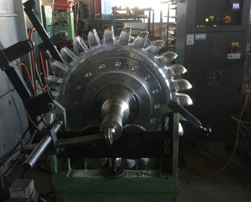 Equilibrage dynamique d'une roue Pelton